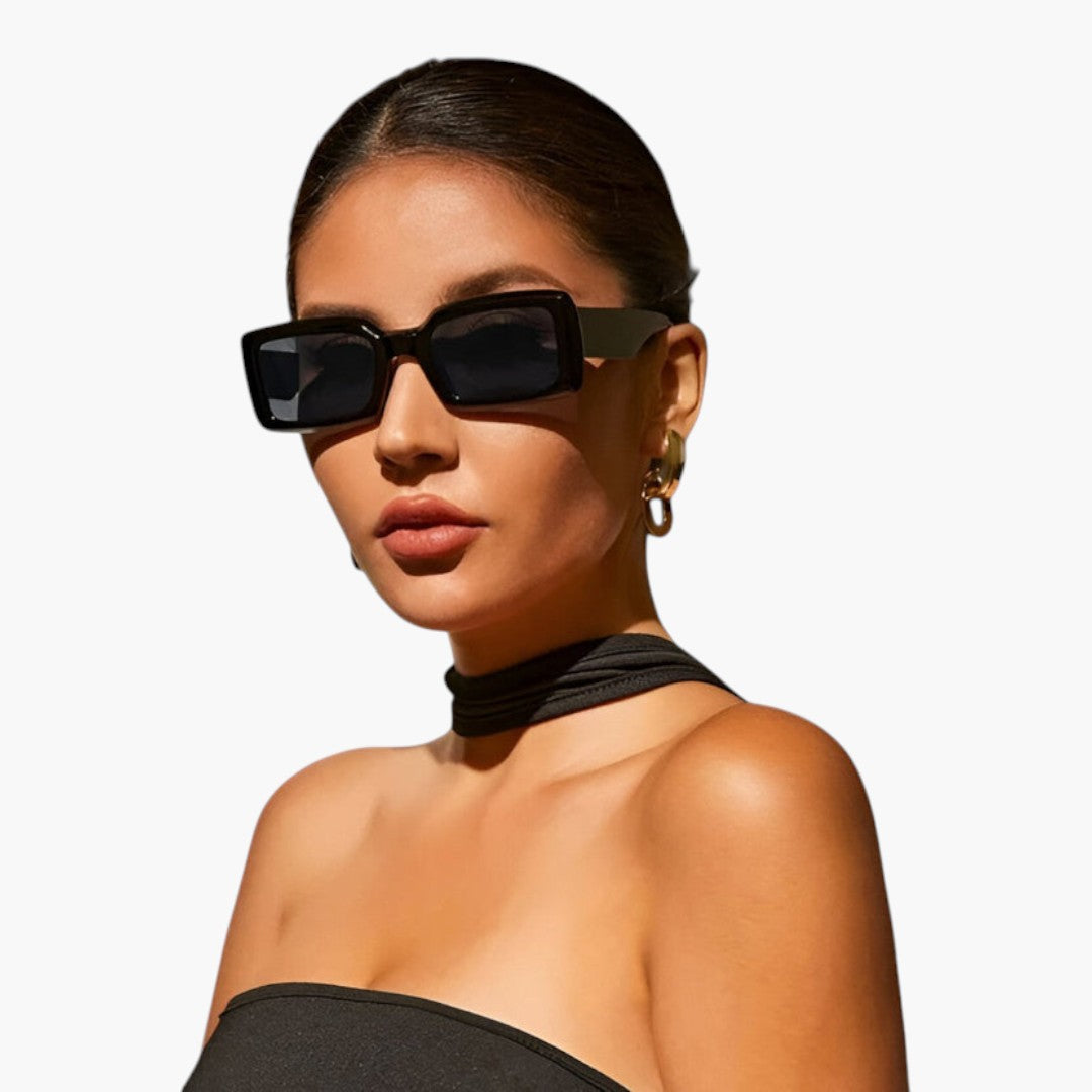 Lunettes de soleil femmes a monture carrée et verres teintés