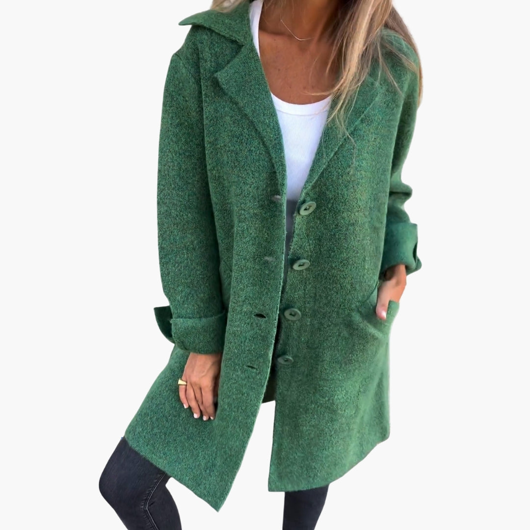 Women's long coat with lapel collar and button closure