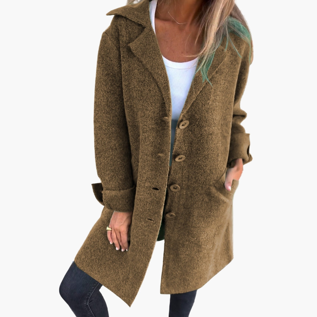 Women's long coat with lapel collar and button closure