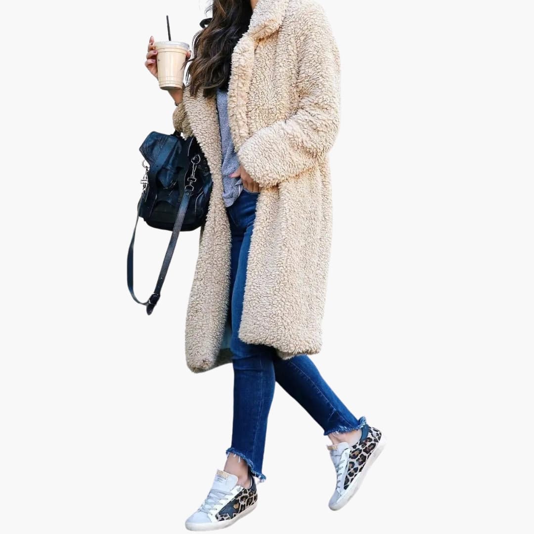 Long women's coat with lapel collar and plush surface