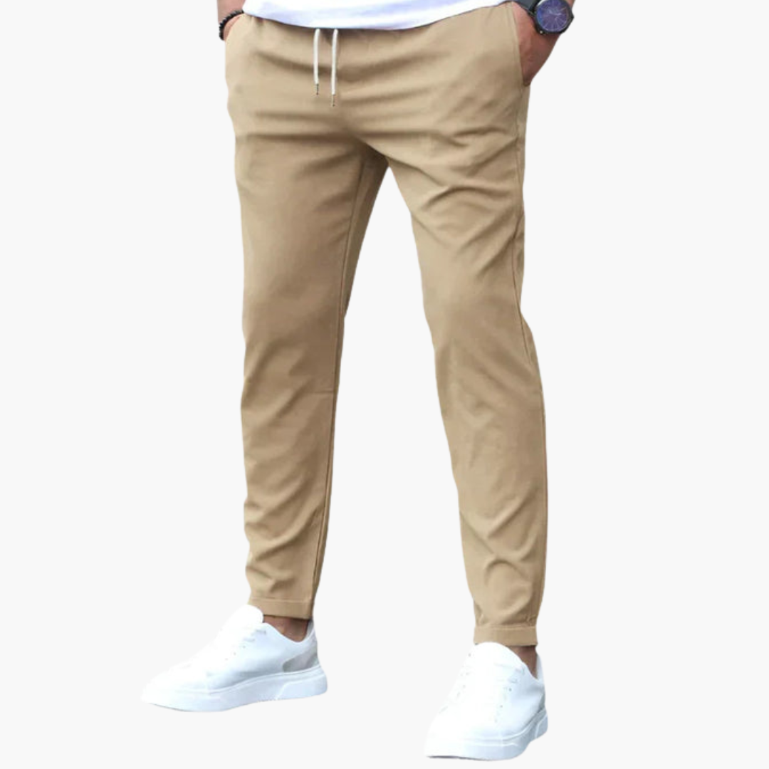 Pantalon homme coupe ajustée avec poches latérales et arrière