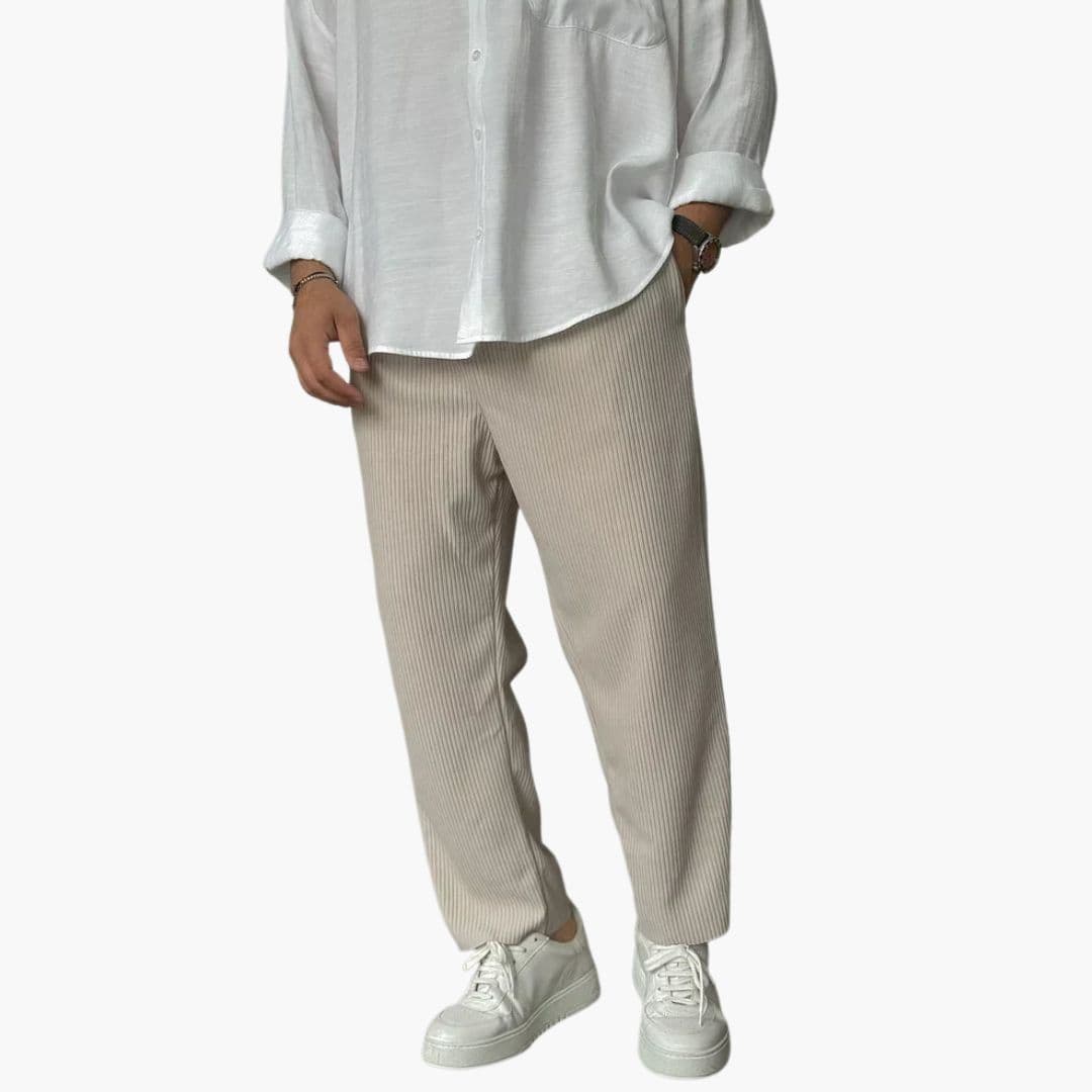 Pantalon homme en corduroy coupe ample et jambe droite