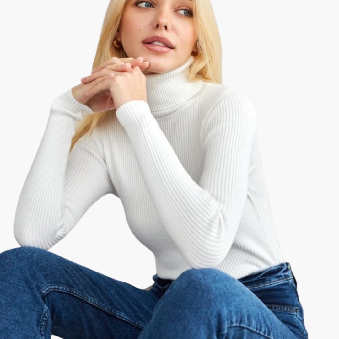Pull à col roulé femme avec manches longues et surface côtelée