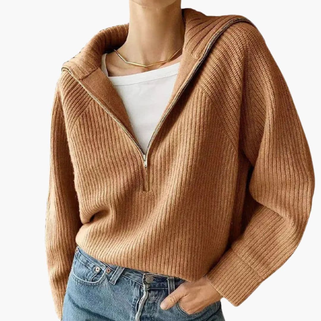 Pull femme avec enfiler demi zip et maille côtelée