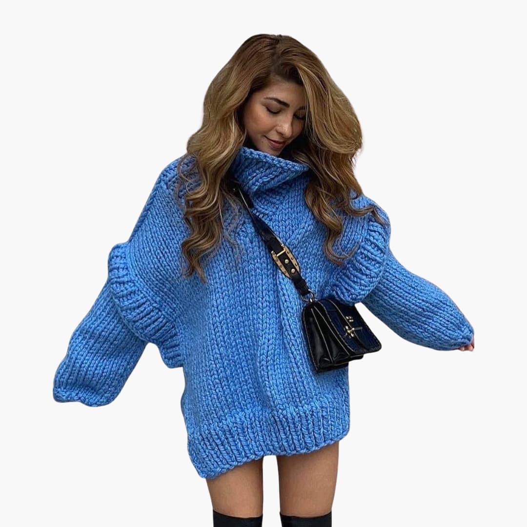 Pull femme oversize en grosse maille avec col roulé