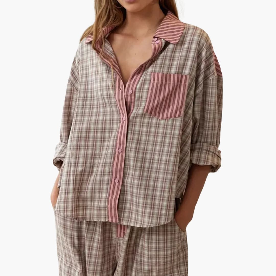 Pyjama femme à carreaux avec col contrasté et poche avant