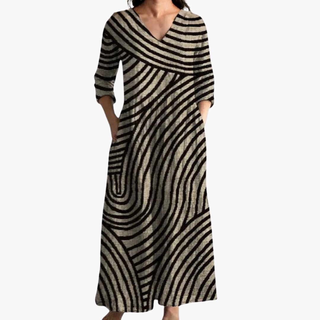 Women's maxi dress with V-neckline and pockets