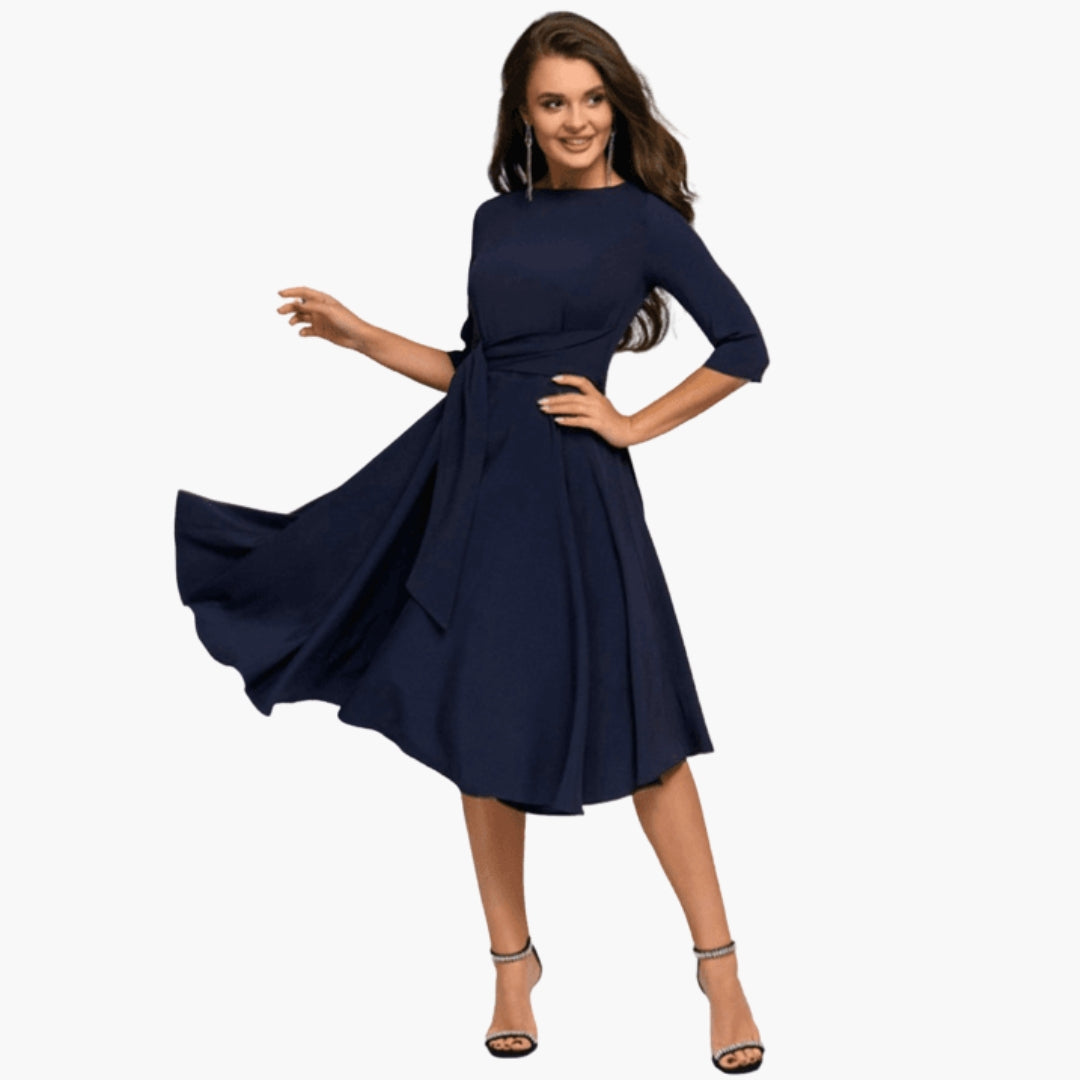 Abito midi donna con cintura integrata e maniche a tre quarti