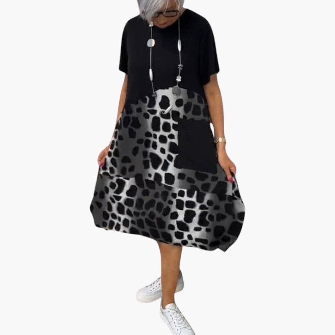 Vestido midi feminino de mangas curtas com superfície estampada