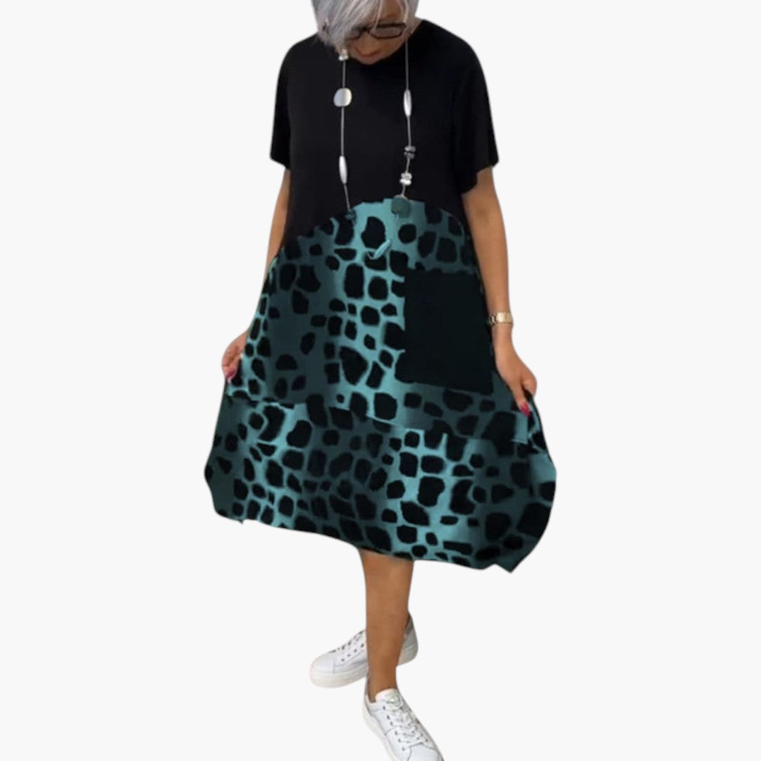 Vestido midi feminino de mangas curtas com superfície estampada