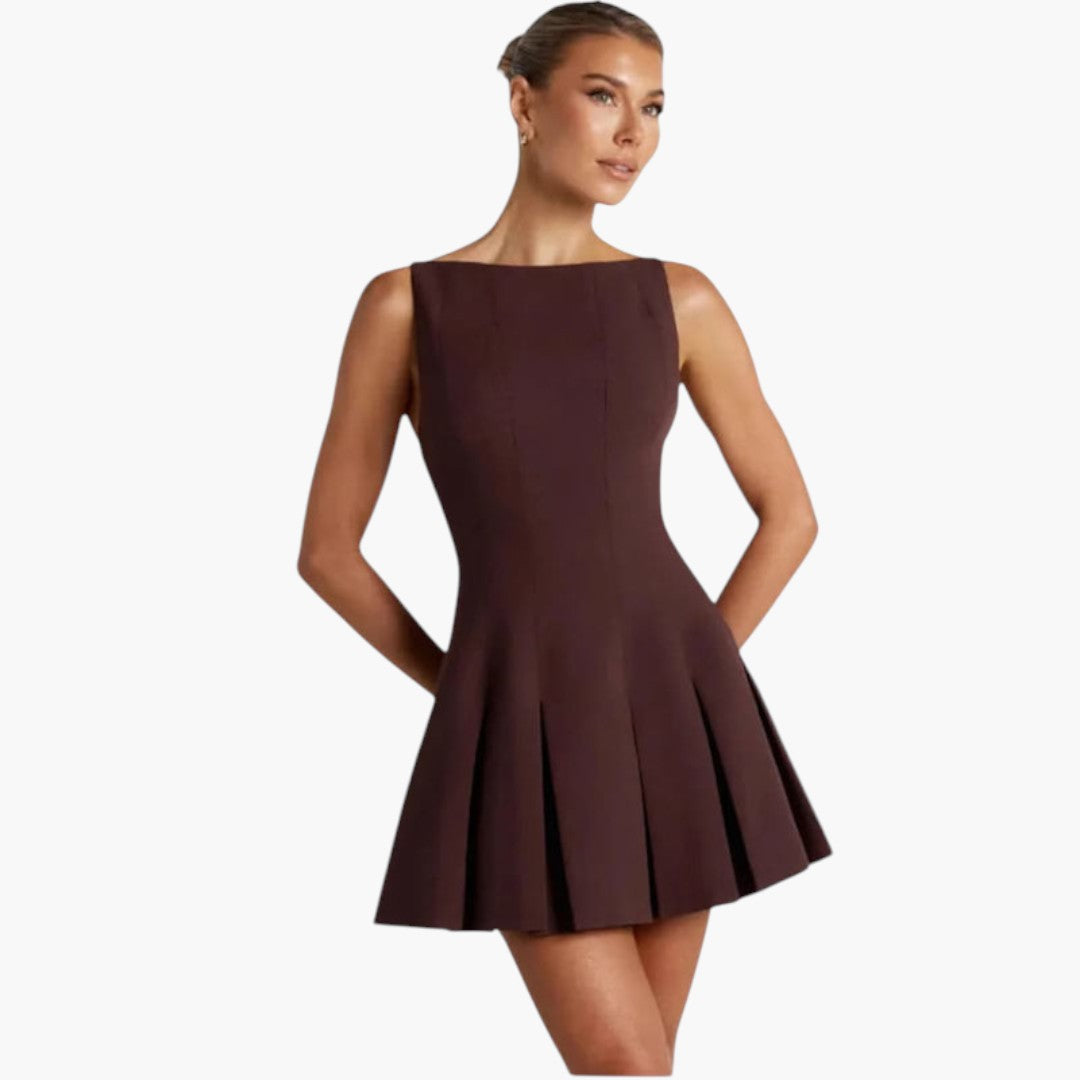Mini-Kleid für Damen mit freiem Rücken und plissiertem Rock