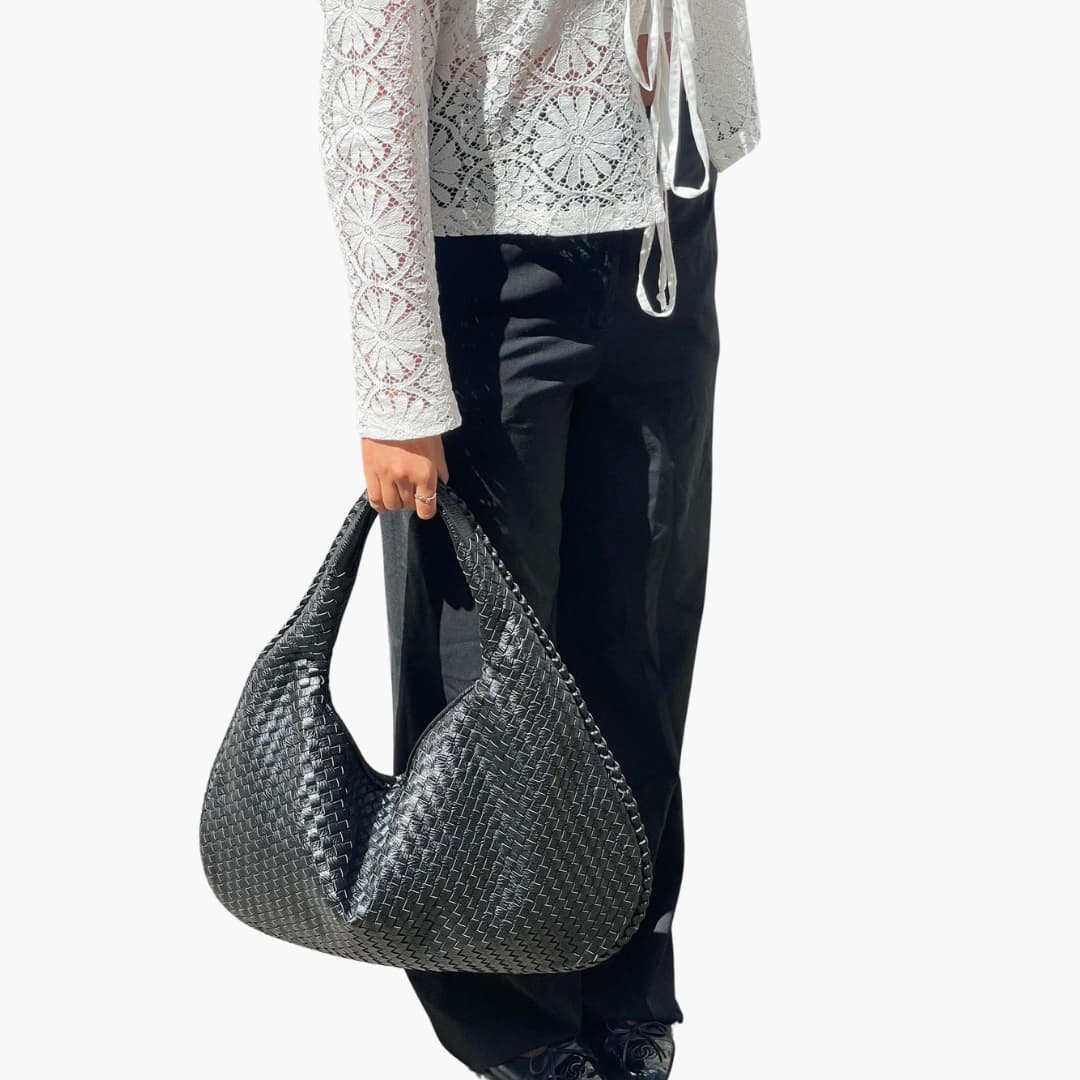 Sac bandoulière pour femme avec surface tressée et fermeture éclair