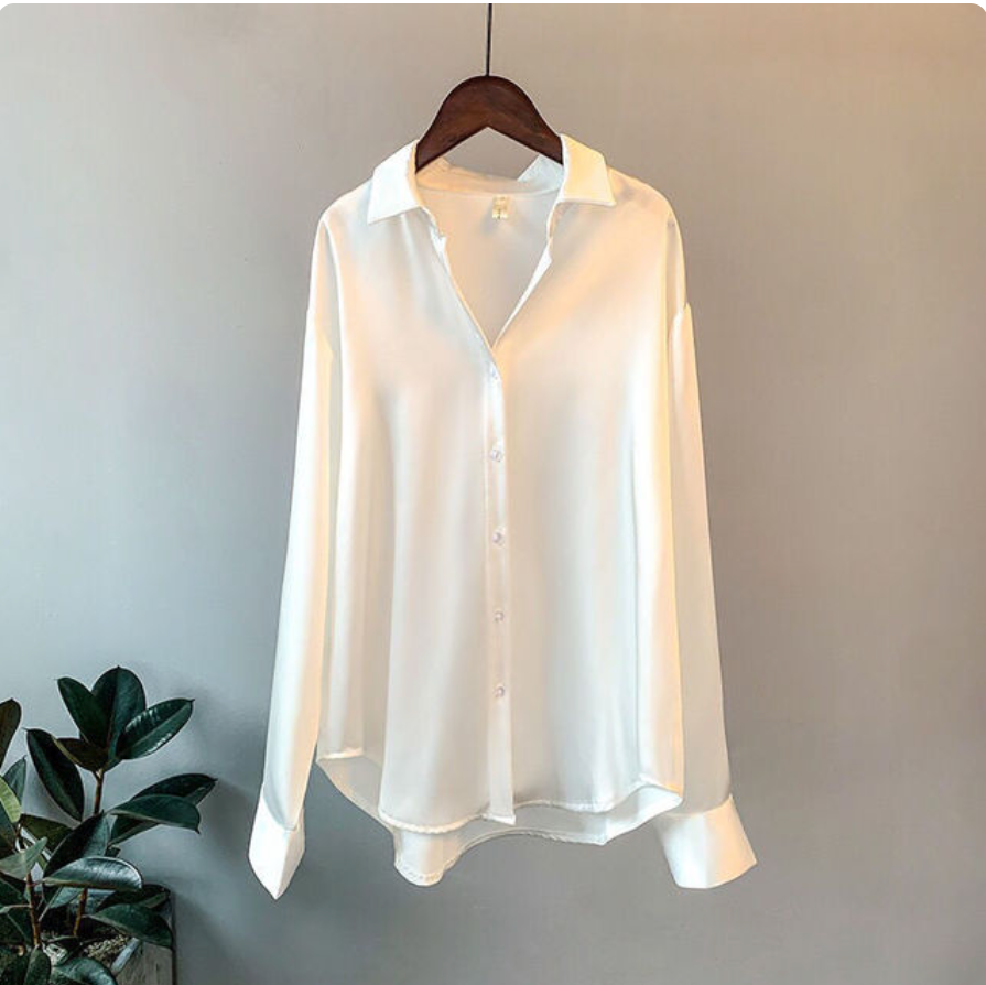 Chemise femme toucher doux | Col classique et patte boutonnée | Coupe moderne polyvalente jour soir