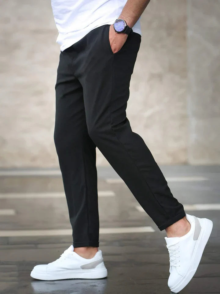 Pantalon homme slim | Coupe moderne, poches latérales et arrière | Style polyvalent casual ou semi formel