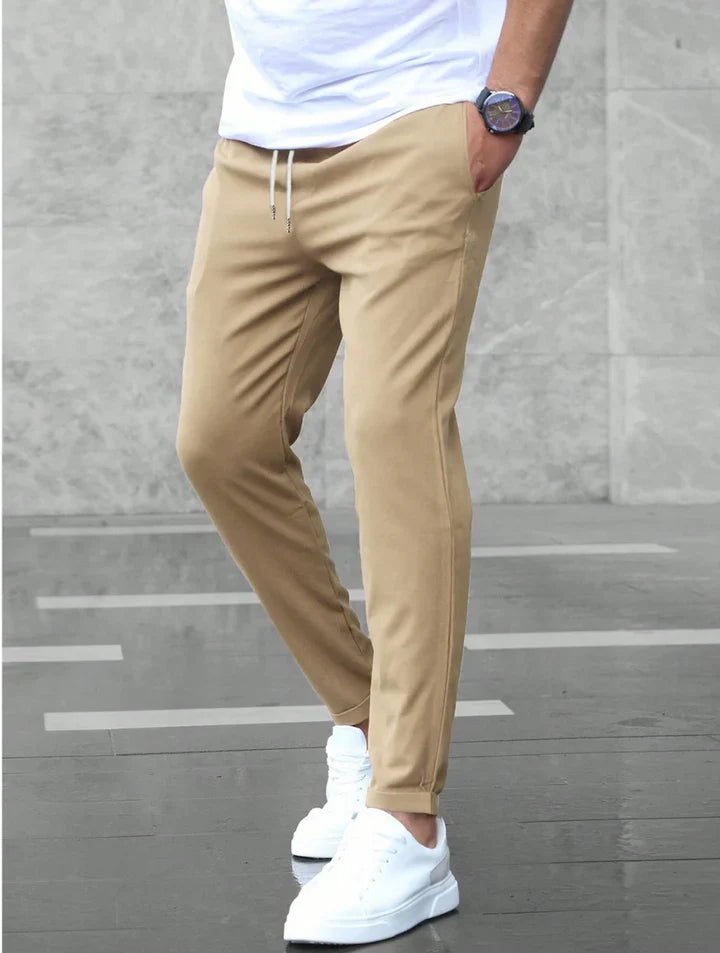 Pantalon homme slim | Coupe moderne, poches latérales et arrière | Style polyvalent casual ou semi formel