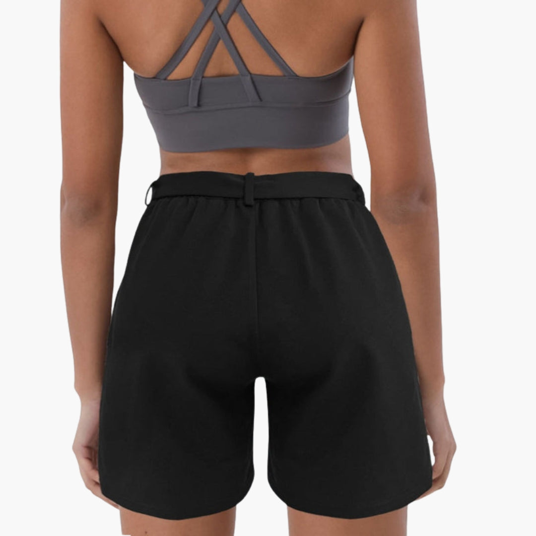 Short femme à taille élastique avec lien à nouer