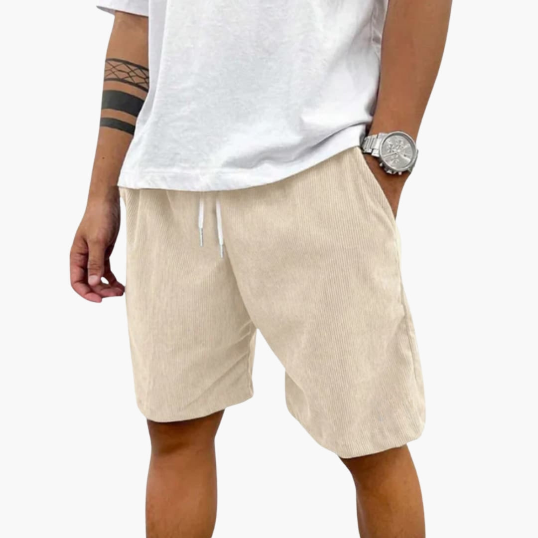 Men's shorts with drawstring and back pocket