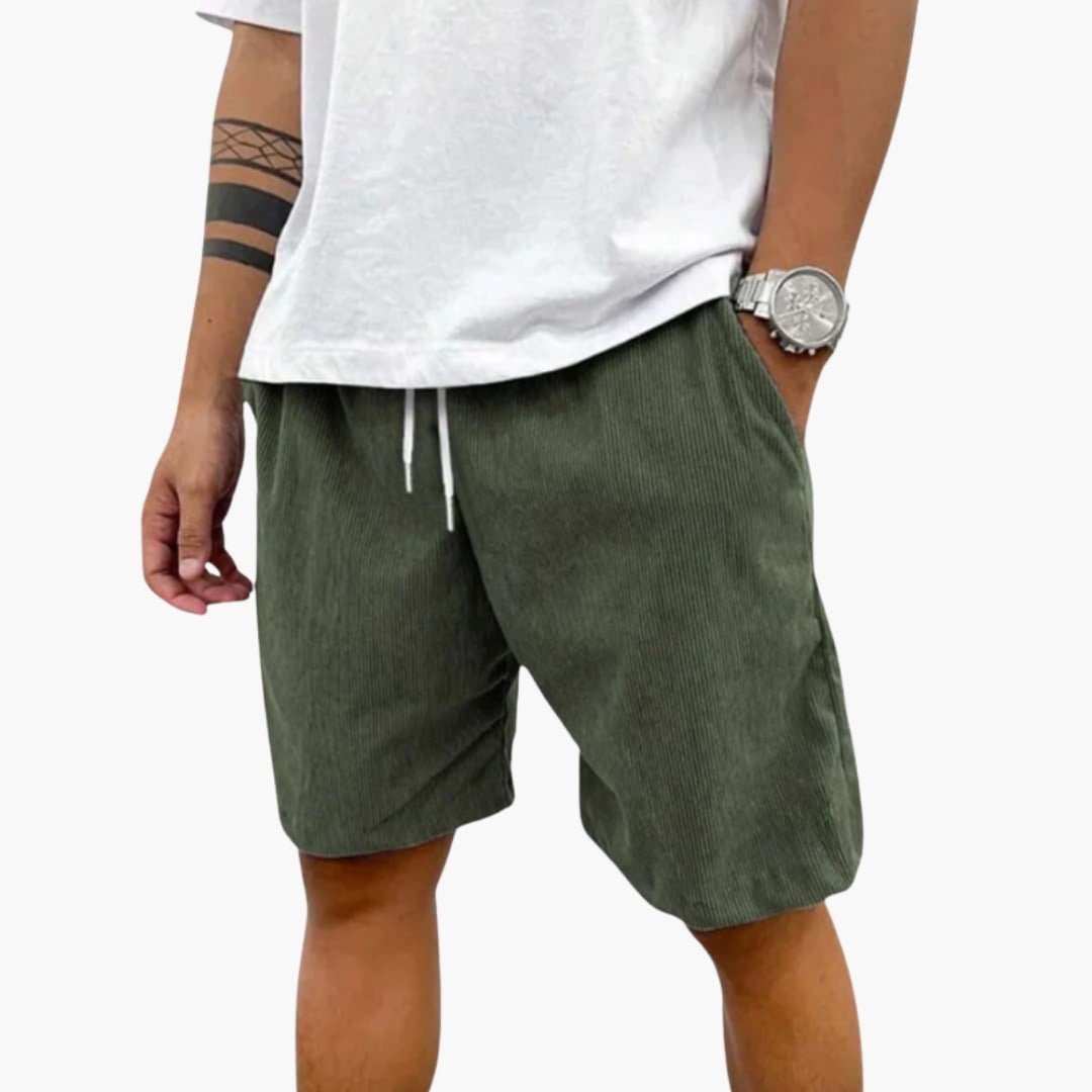 Men's shorts with drawstring and back pocket