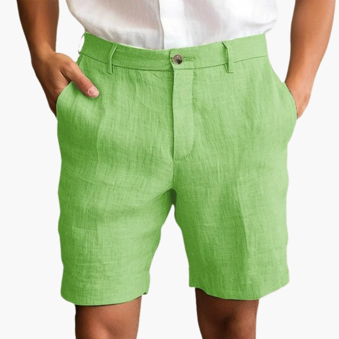Pantaloncini uomo con chiusura a bottone e orlo risvoltato