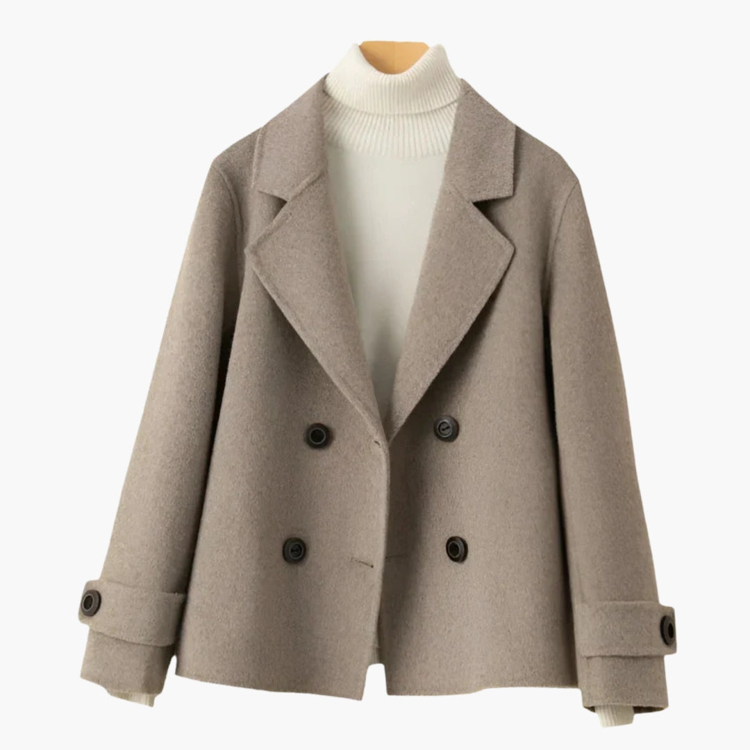 Veste femme à col à revers et fermeture boutonnée