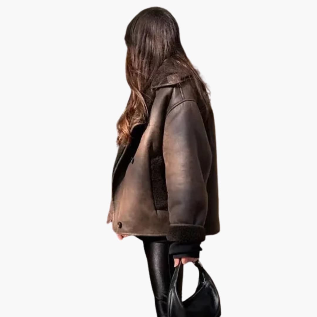 Veste femme à col large avec fermeture à boutons