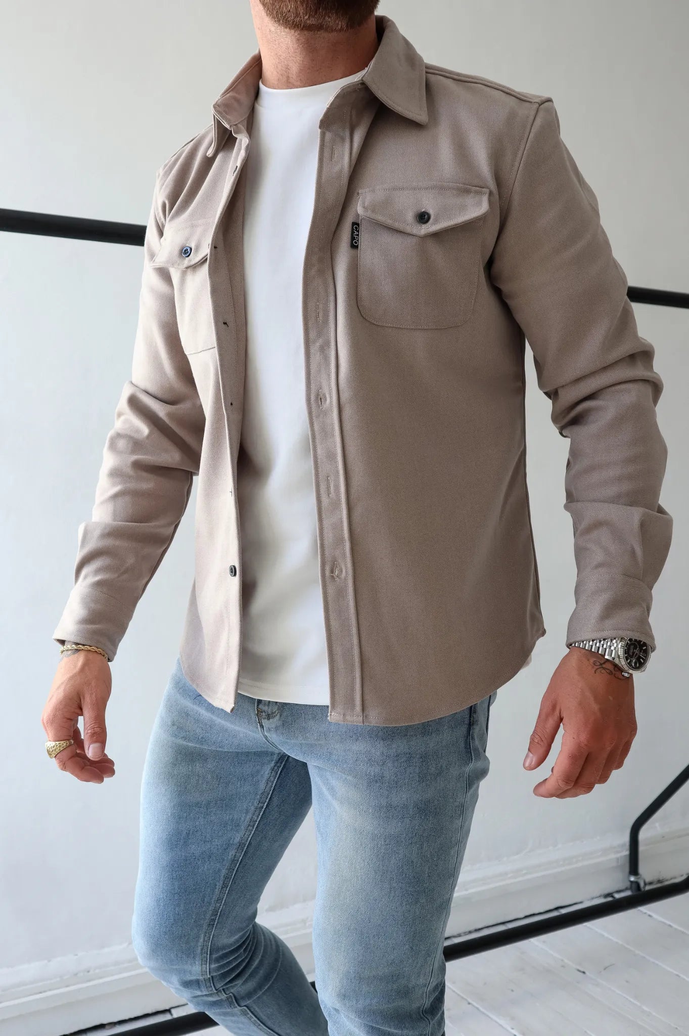 Veste chemise homme à coupe droite – disponible en plusieurs coloris